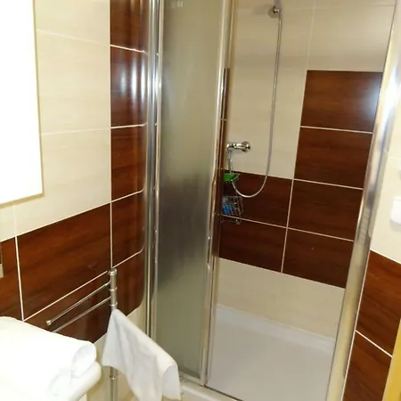 Daire Old Square 4*